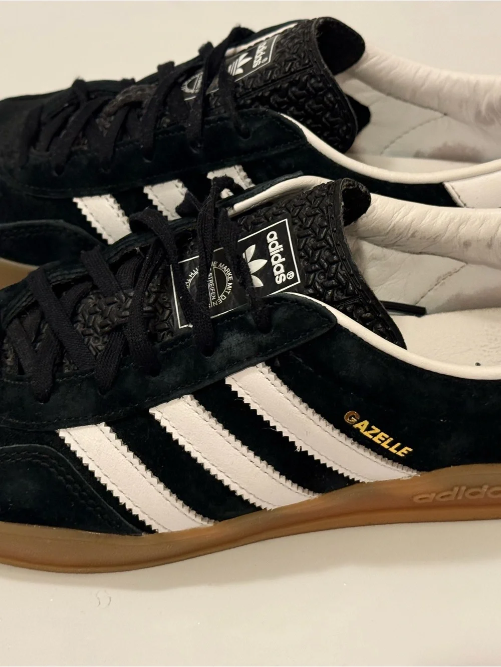 adidas authentic gazelle